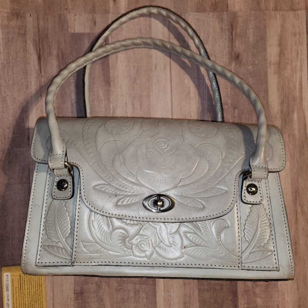 Patricia Nash Sanabria light grey shoulder bag
